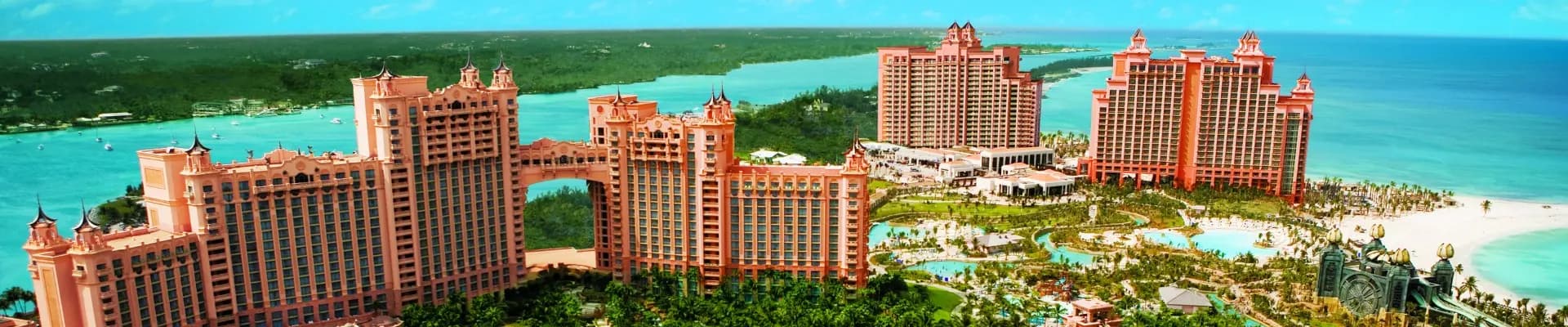 Luxury yacht charter in Nassau, Bahamas