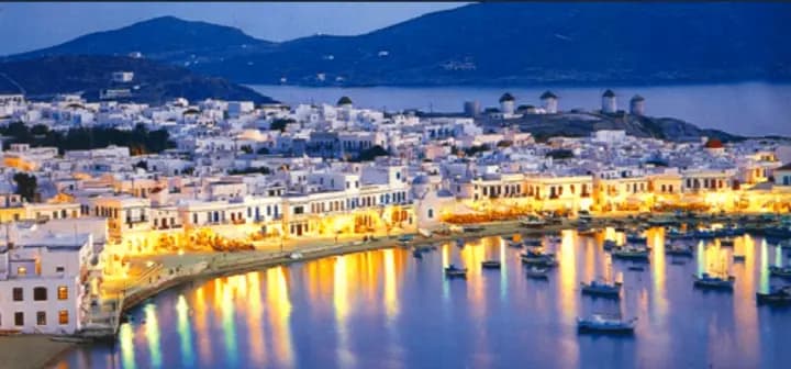 Luxury yacht charter in Mykonos, Greece